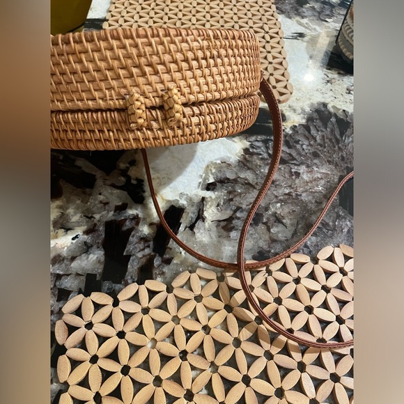 💎 Small / medium rattan purse EUC 🥰 - Picture 5 of 6